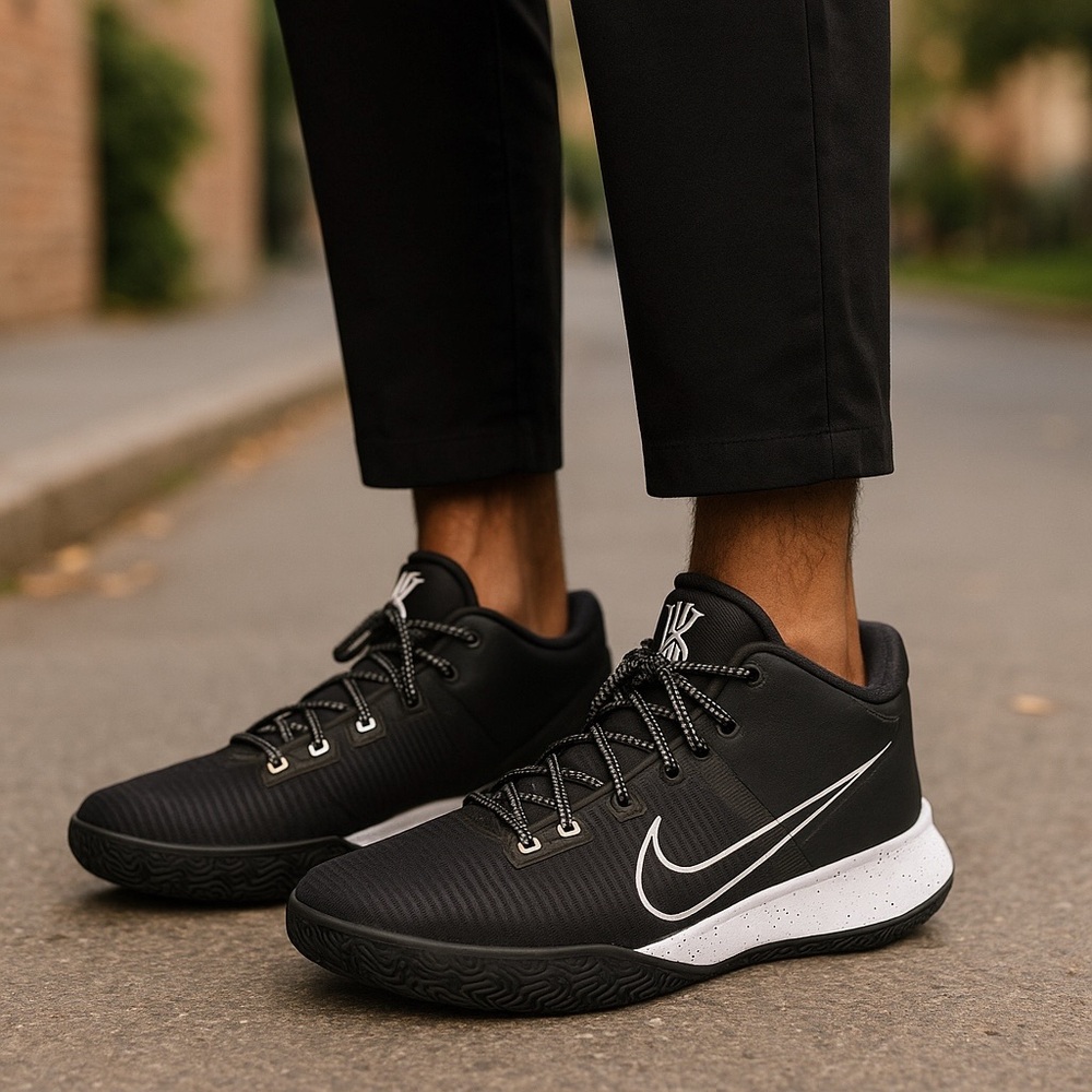 Nike Black and White Athletic Shoes